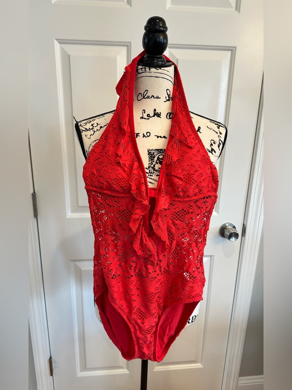 Kenneth Cole Reaction red one piece swimsuit Size Medium - NWT Ruffles Lined